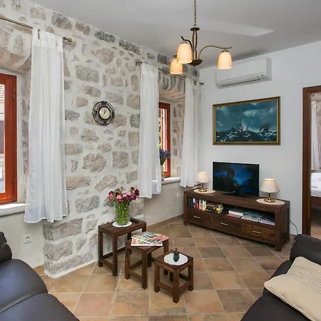 Villa Petrosa *